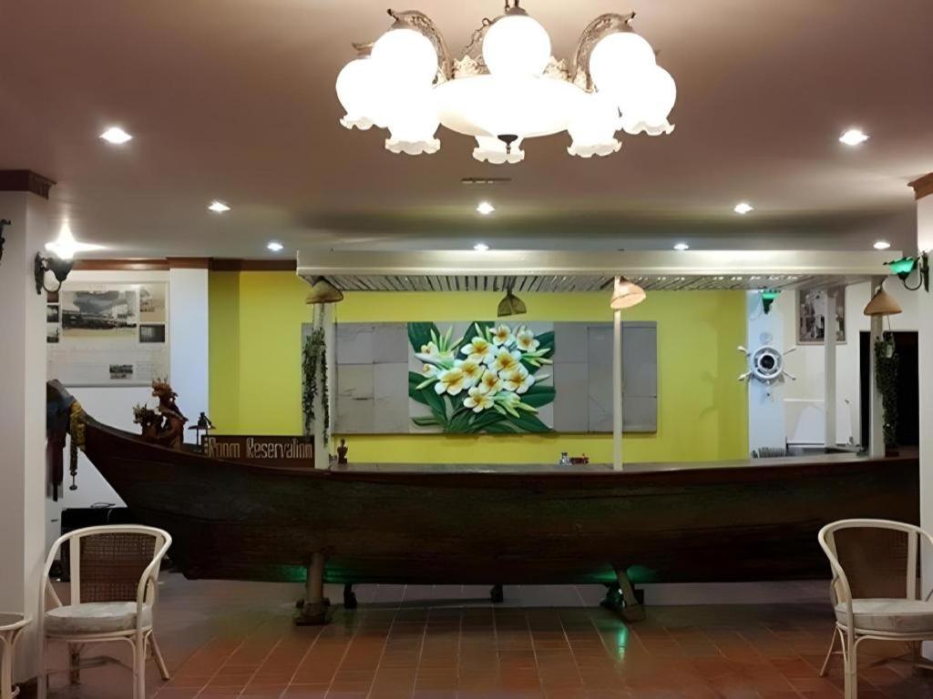 โรงแรมซี ฟัลคอน ออน เดอะ วอเตอร์ นาจอมเทียน ภายนอก รูปภาพ
