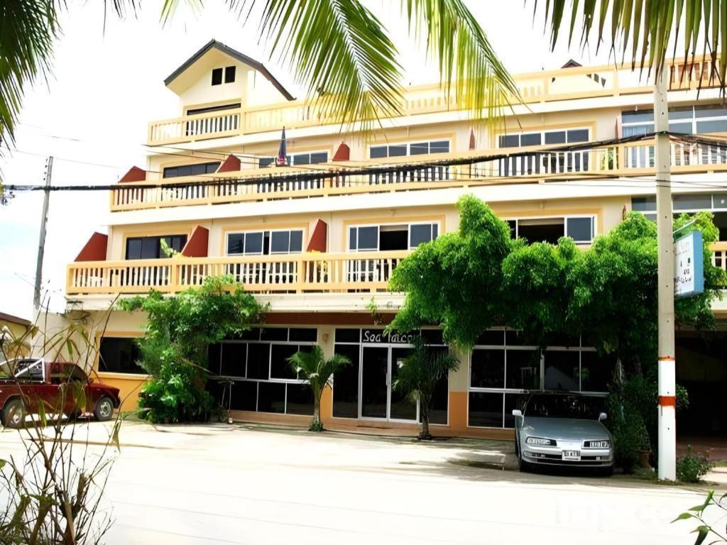 โรงแรมซี ฟัลคอน ออน เดอะ วอเตอร์ นาจอมเทียน ภายนอก รูปภาพ